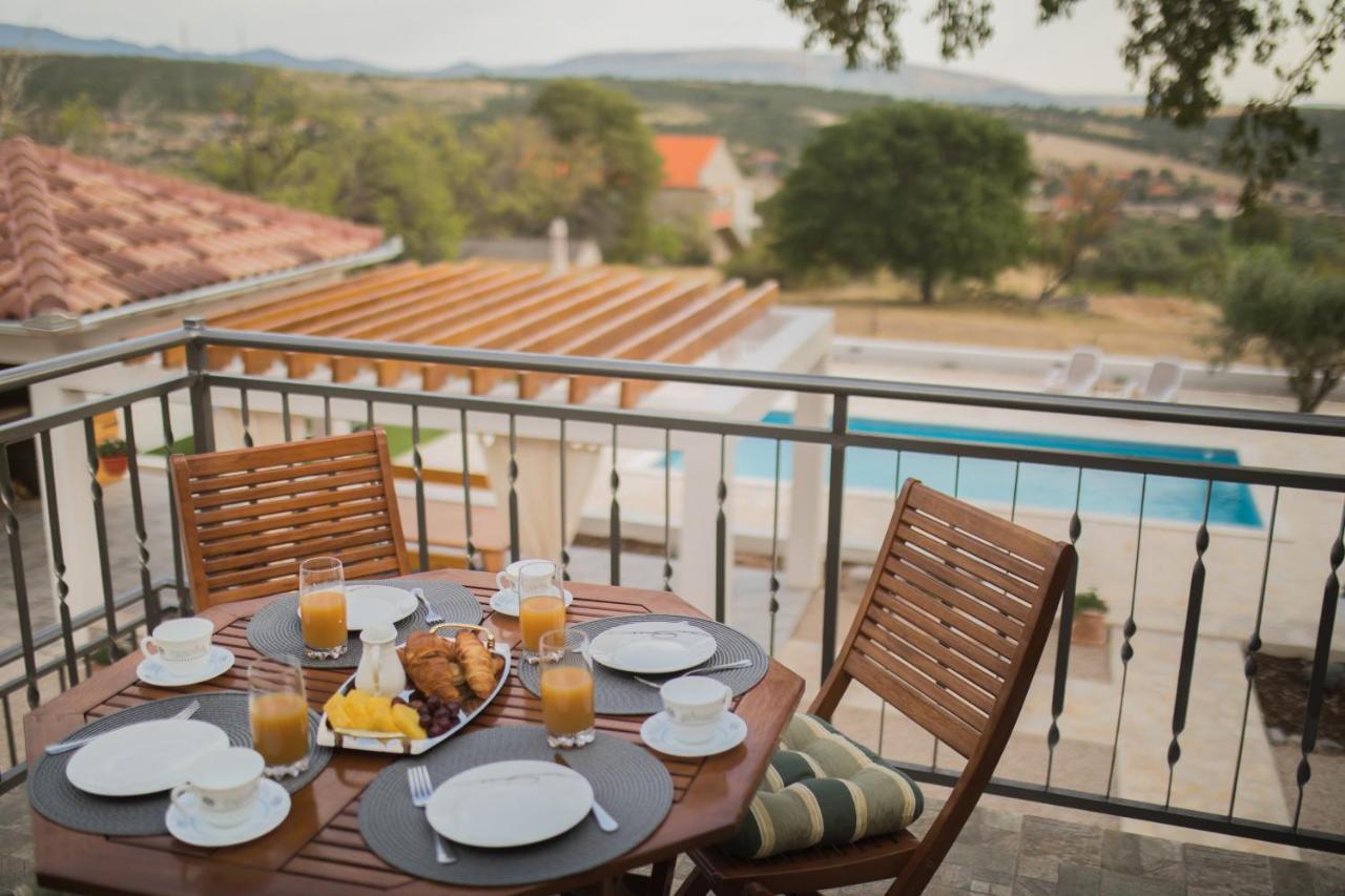 Villa Vuki ชิเบนิก ภายนอก รูปภาพ