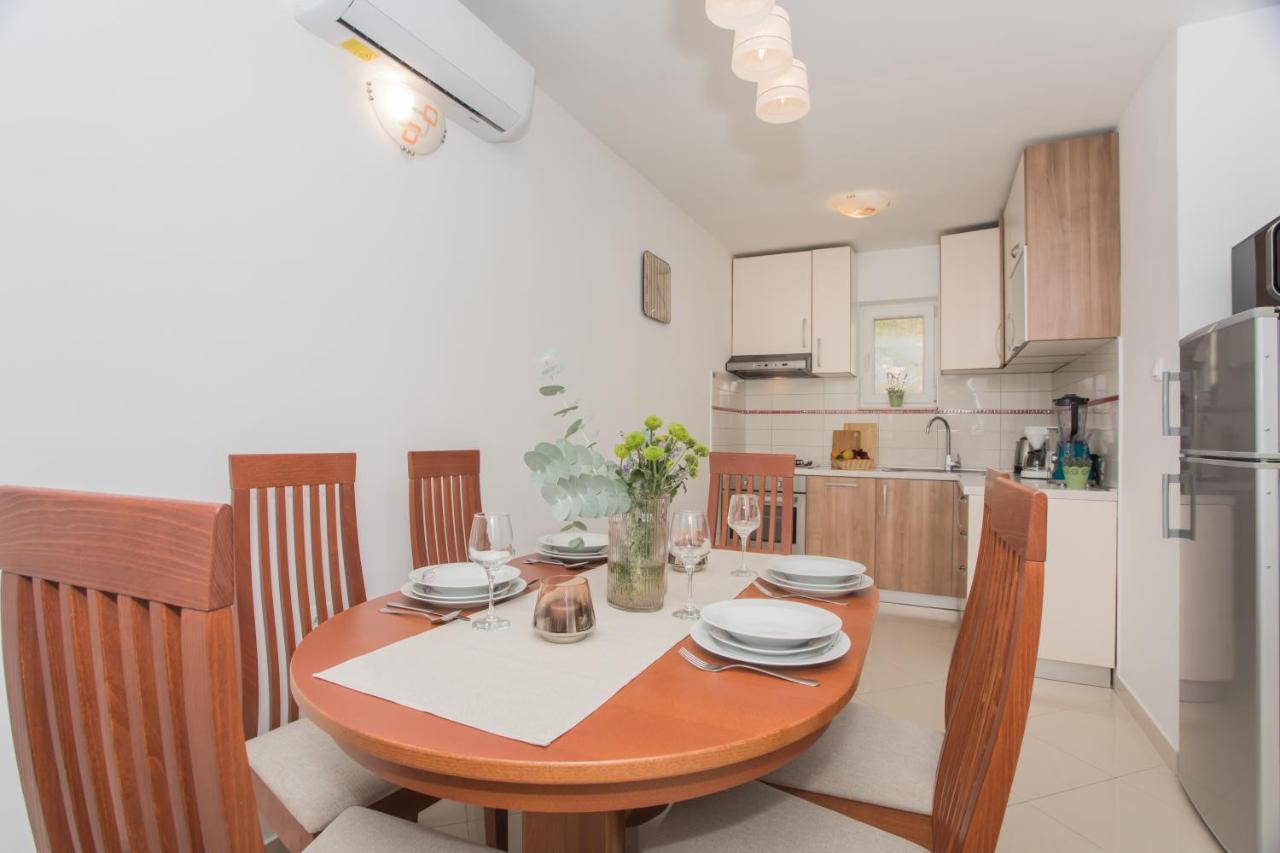 Villa Vuki ชิเบนิก ภายนอก รูปภาพ